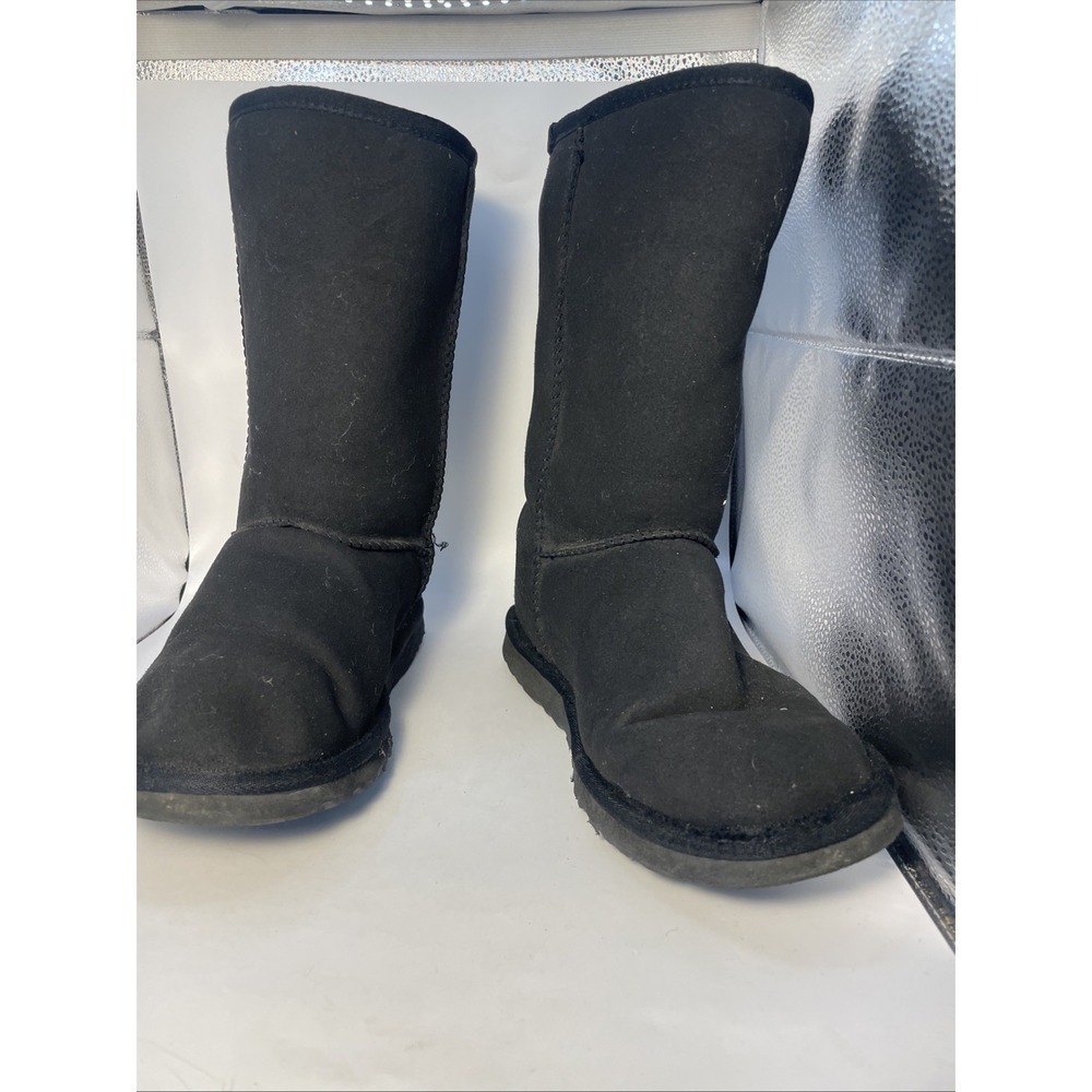 UGG Boots Size 9 Black Tall gently used‎